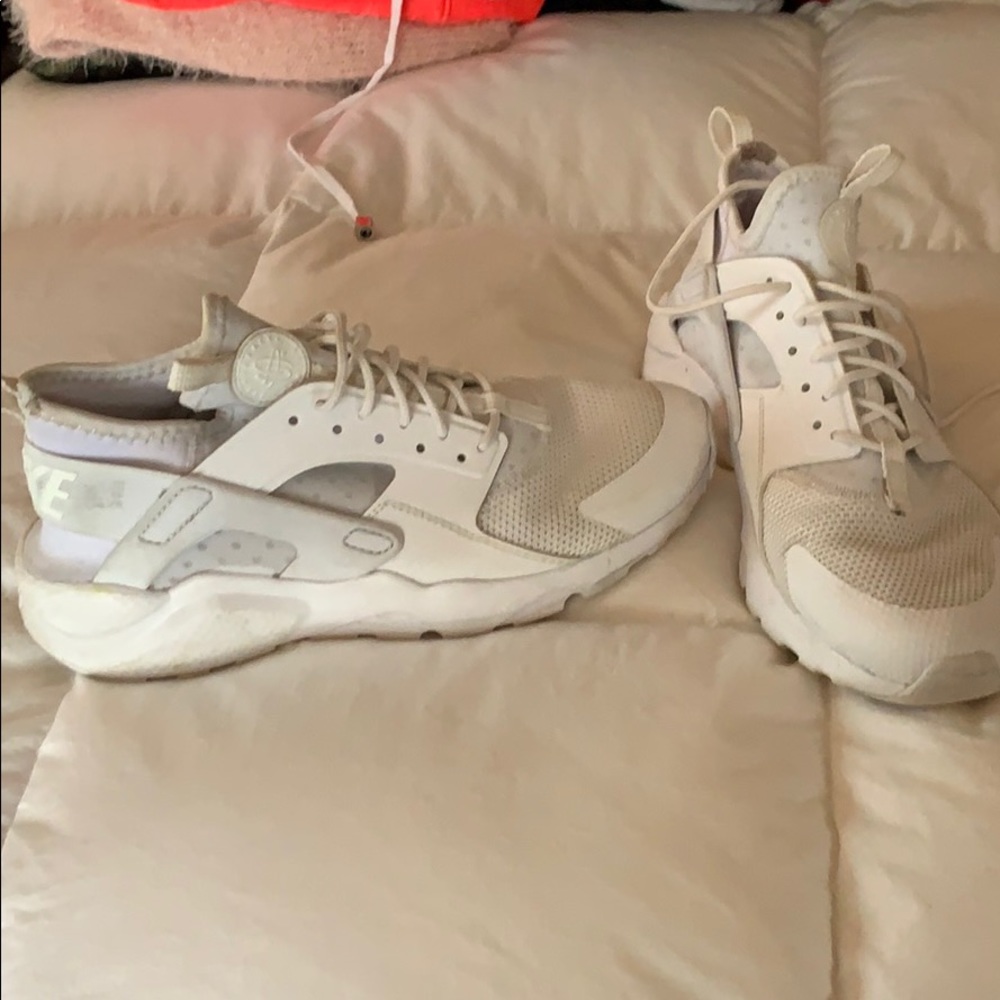 White hurraches
